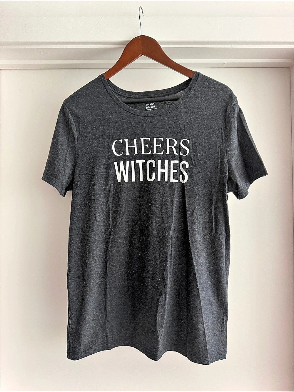 Old Navy Relaxed Graphic Tee Cheers Witches Gray